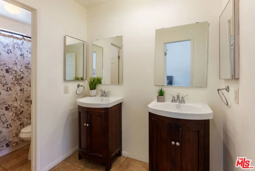 9376 Moonbeam Avenue #9 photo 11