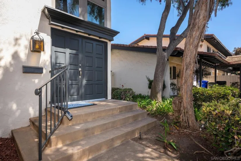 4242 Loma Riviera photo 35