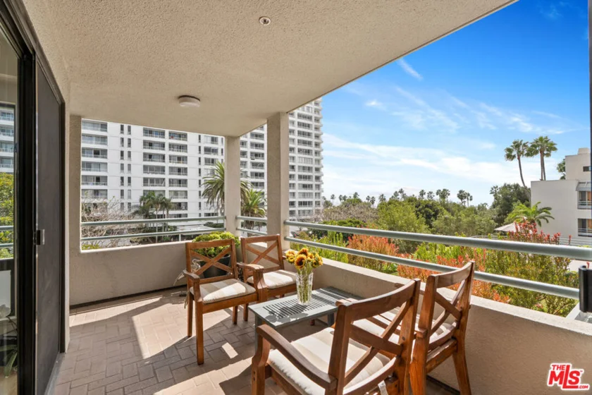 140 Ocean Park Boulevard #425 photo 21