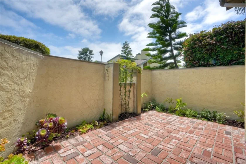 3304 Caminito Eastbluff #143 photo 20