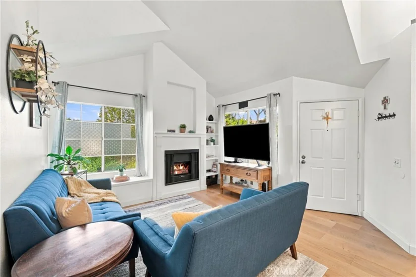21143 River Glen photo 8