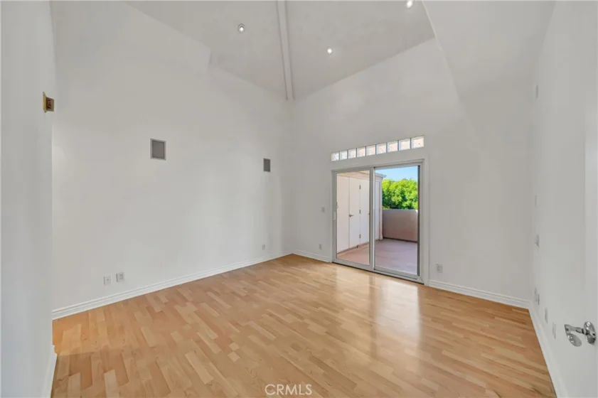 4477 Woodman Avenue #305 photo 13
