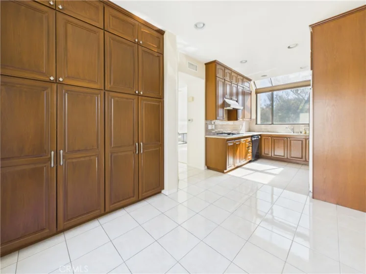 23534 Longmeadow photo 16