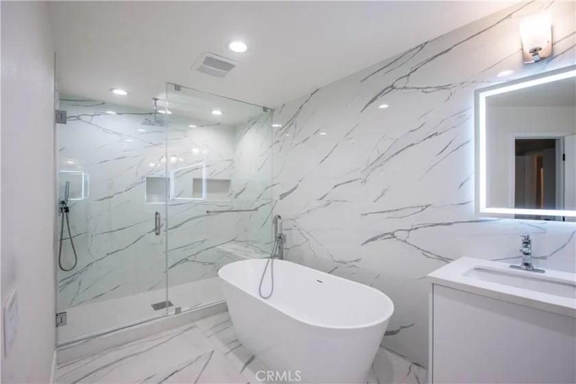 5333 Zelzah Avenue #102 photo 9