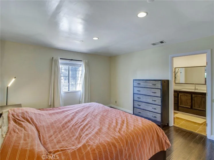 379 N Mentor Avenue #1 photo 5