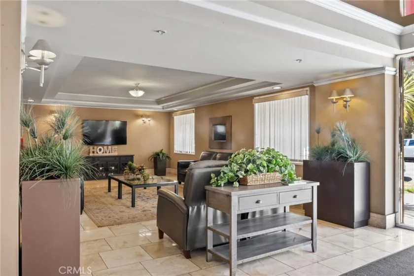 620 S Gramercy Place #412 photo 23