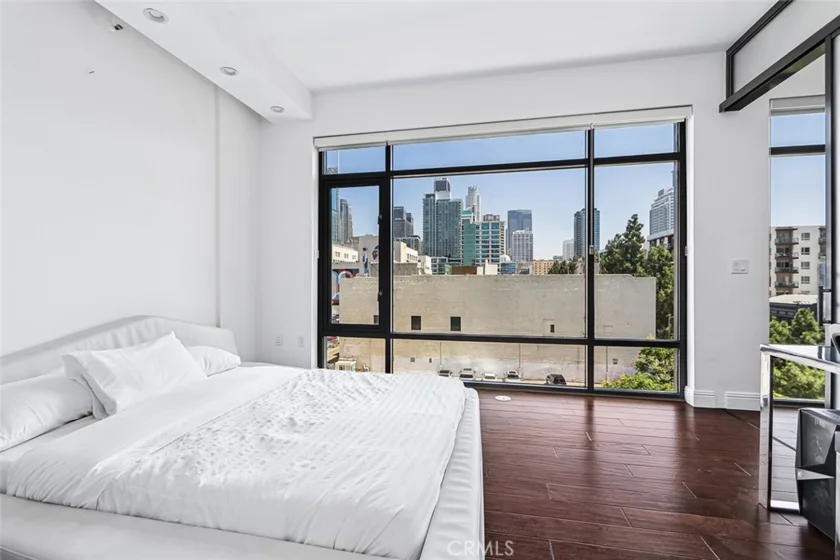 1111 S Grand Avenue #511 photo 11