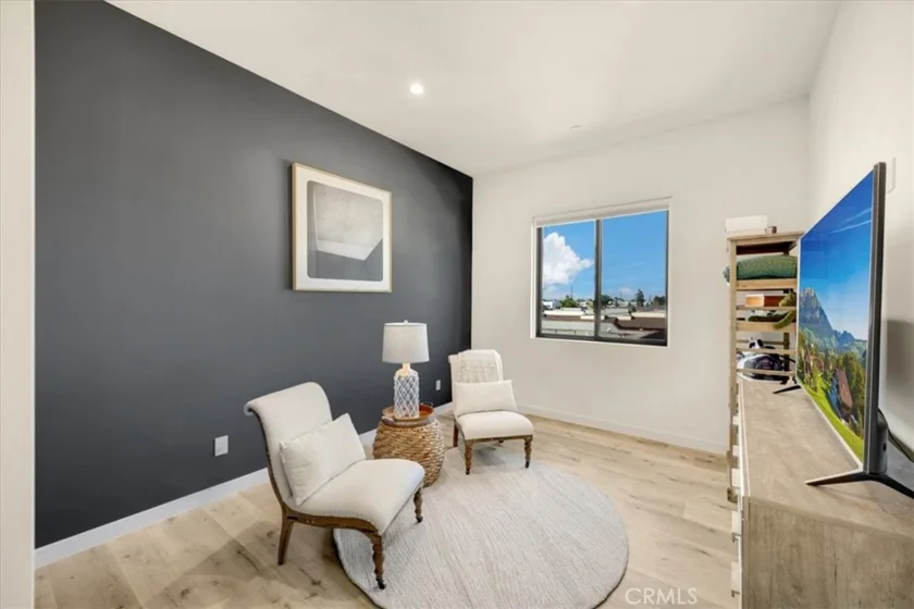 756 W 19th Street #B photo 35