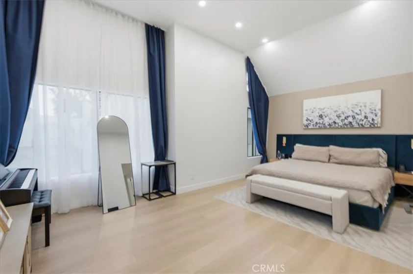 1734 N Verdugo #10 photo 13