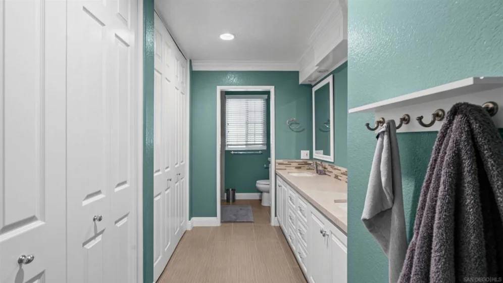16424 Avenida Venusto #C photo 7