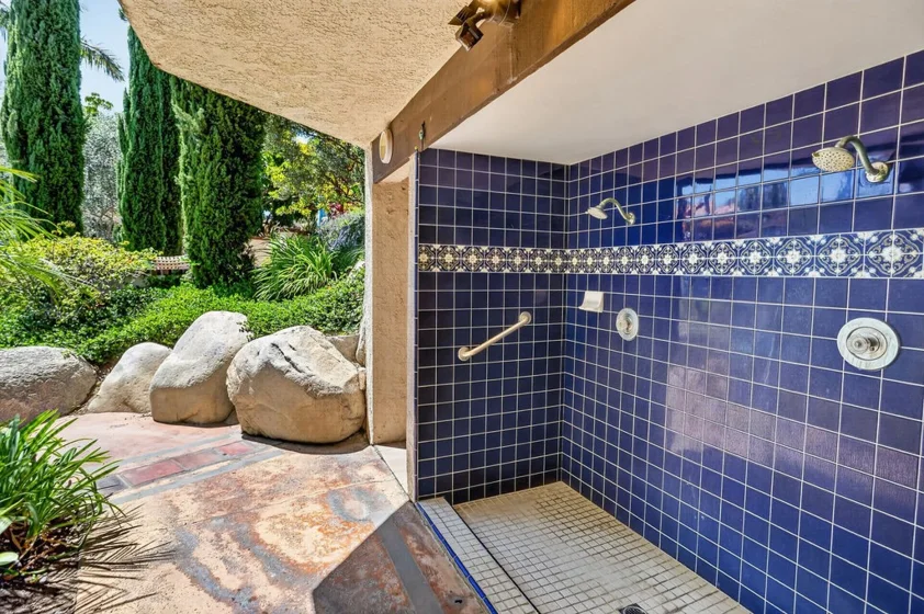 4835 E Anaheim Street #105 photo 29