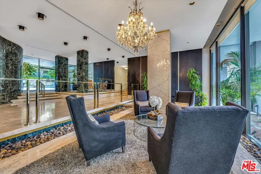10450 Wilshire Boulevard #4F photo 6