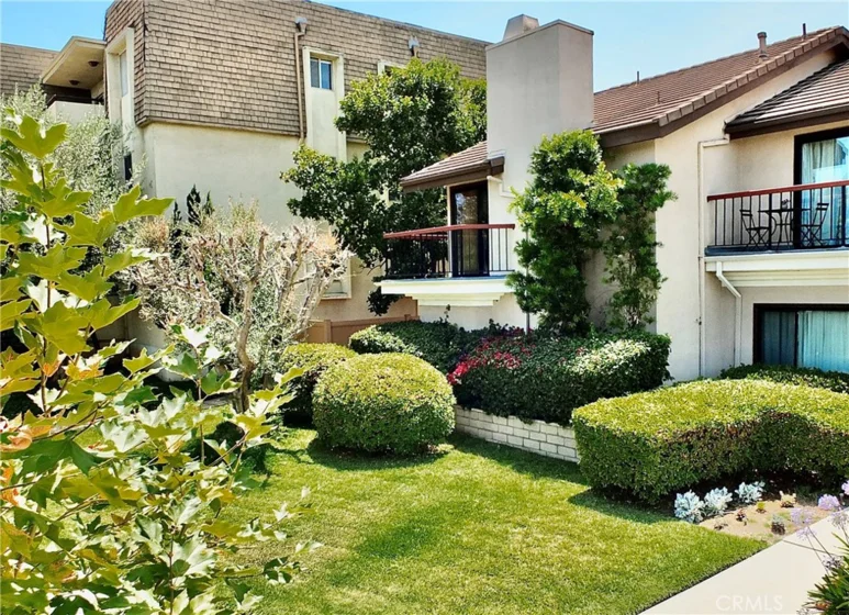 4015 N Virginia Road ##6 photo 1