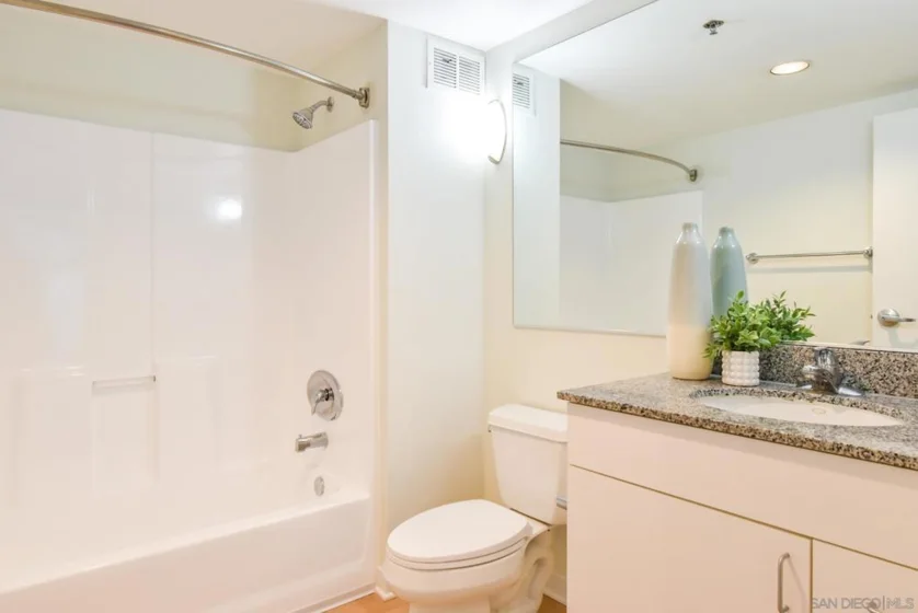 425 W Beech Street #408 photo 19