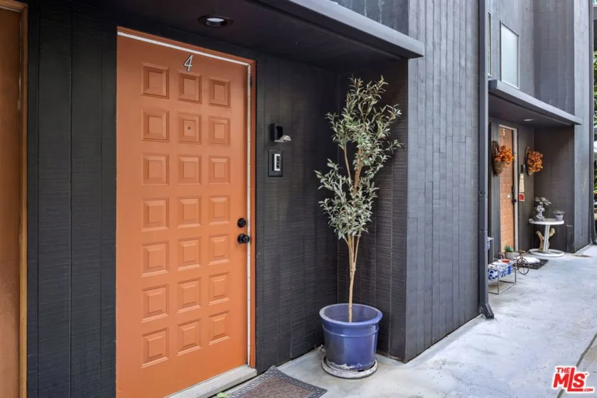 4218 Whitsett Avenue #4 photo 4