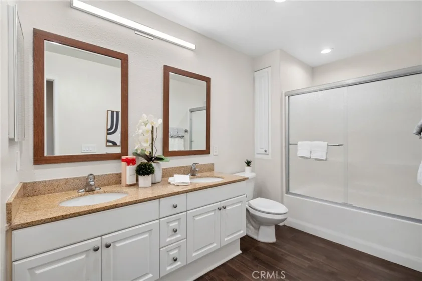 2147 Watermarke Place photo 16