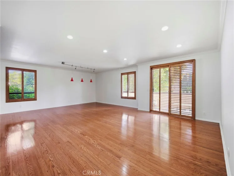 1315 Roxbury Drive #204 photo 14