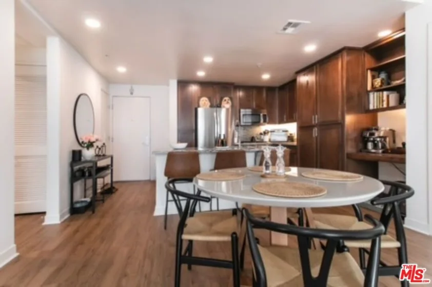 21301 Erwin Street #414 photo 1