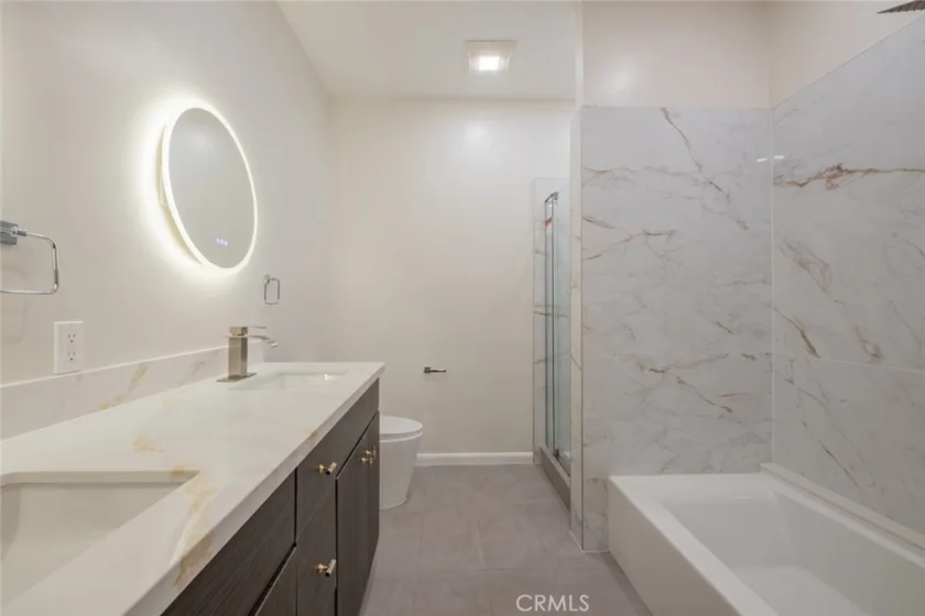 1305 N Columbus Avenue #112 photo 29