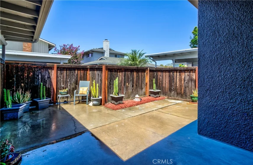 1159 E 1st photo 33