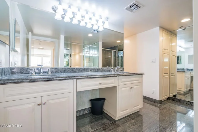 10660 Wilshire Boulevard #410 photo 46