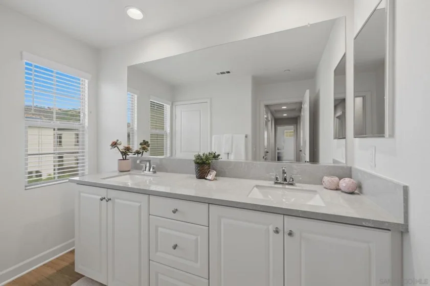 931 Slate Street photo 18