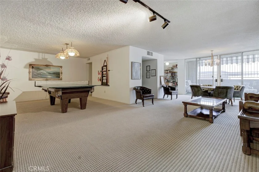 125 W Mountain Street #216 photo 24