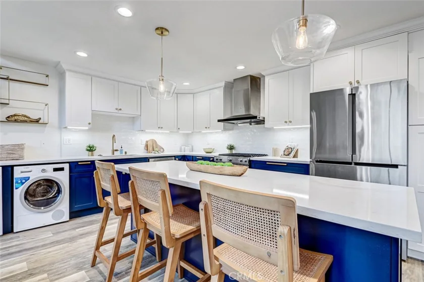 984 Granville photo 7