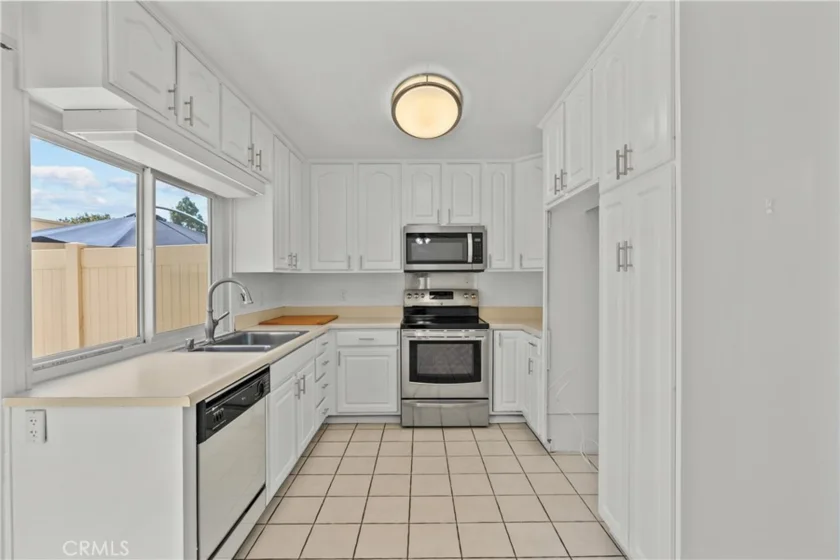 2901 S Sycamore #B photo 6