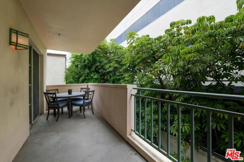 1401 S Bentley Avenue #202 photo 25