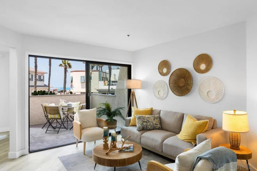 4465 Ocean Boulevard #4 photo 1