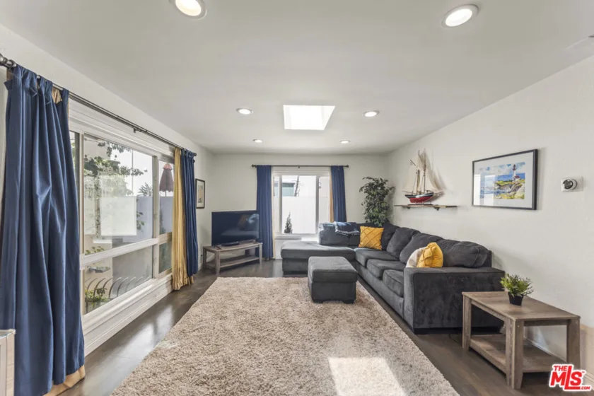 970 Palm Avenue #209 photo 4