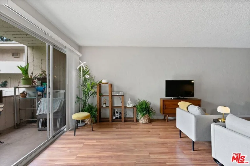 1831 Prosser Avenue #205 photo 5