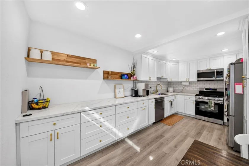 40 Candlewood photo 12
