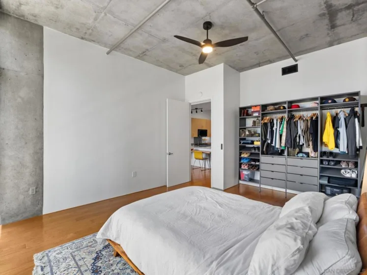 527 10th Avenue #402 photo 9