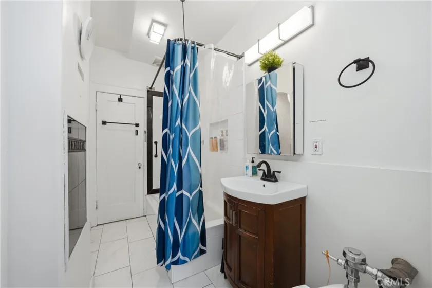 360 W Ocean Boulevard #607 photo 16