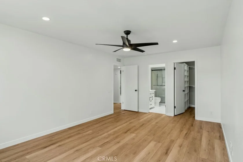 4637 Willis Avenue #306 photo 10
