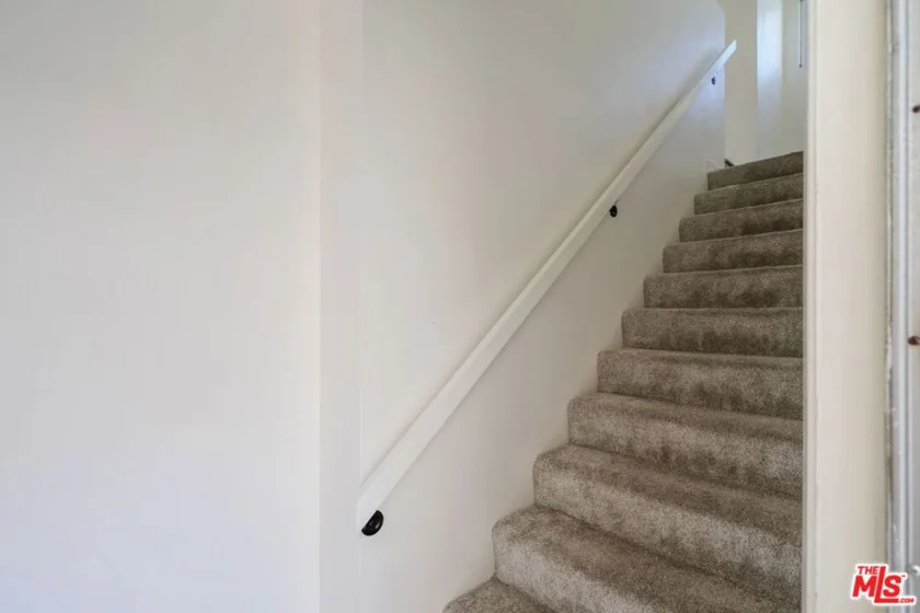 22125 Burbank Boulevard #7 photo 23