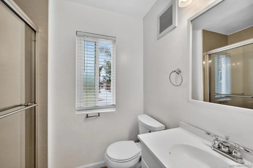 7545 Charmant Drive #1301 photo 9