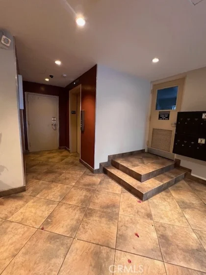 622 S Barrington #302 photo 5