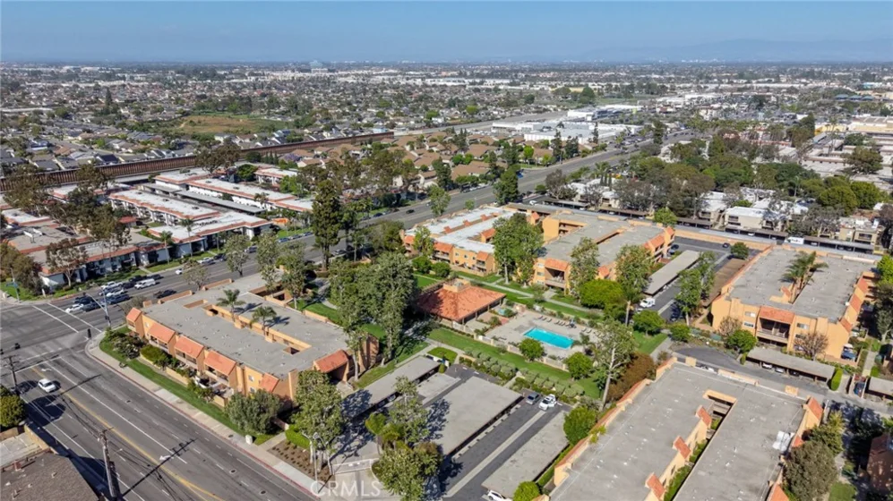6600 Warner #205 photo 35