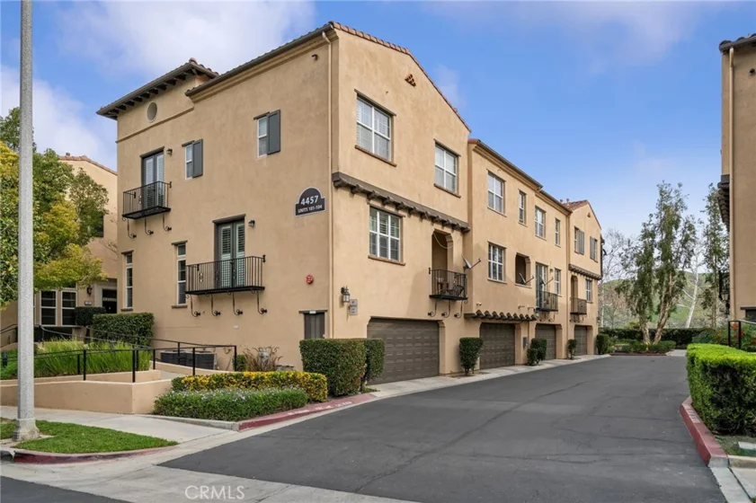 4457 Owens Street #101 photo 22