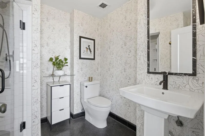 702 Ash Street #704 photo 19