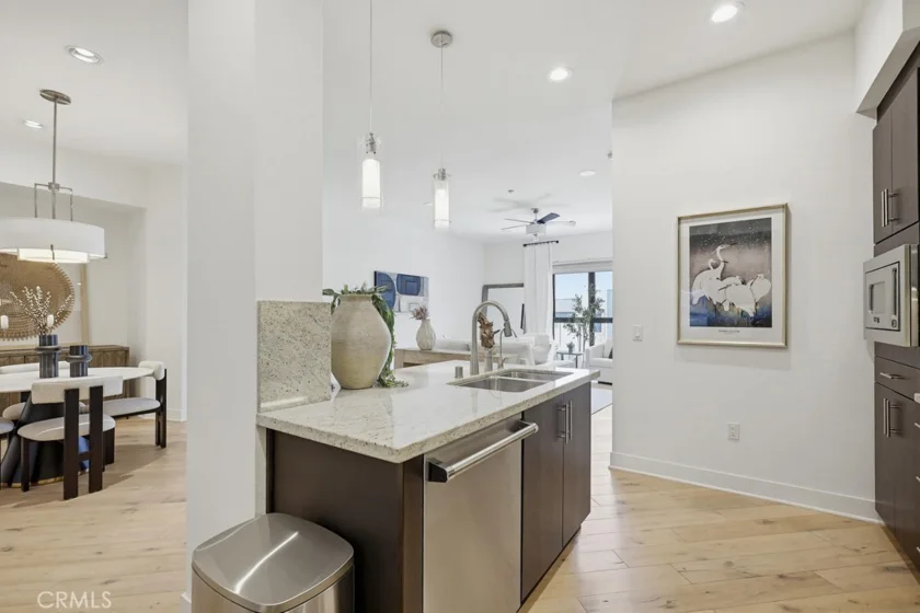 402 Rockefeller #406 photo 20