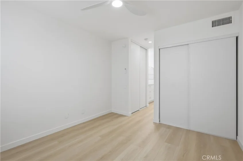 5460 White Oak Avenue #K203 photo 14
