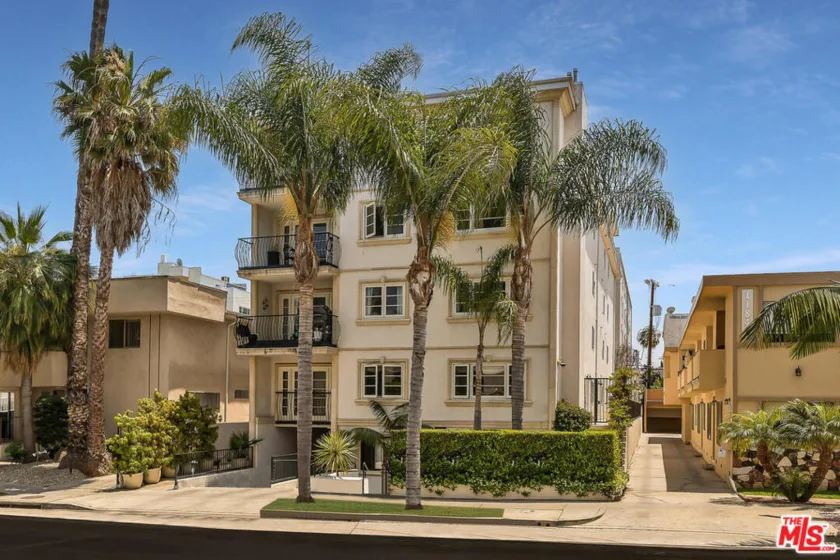 11842 Darlington Avenue #401 photo 1