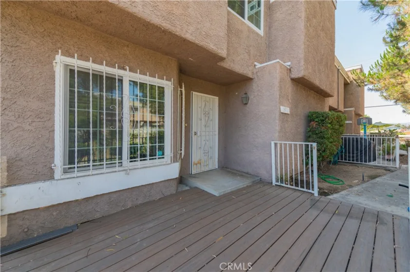 1571 W Jefferson Boulevard #32 photo 1