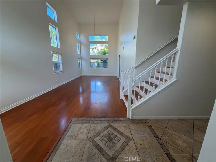 45402 Eagle Crest Lane photo 3