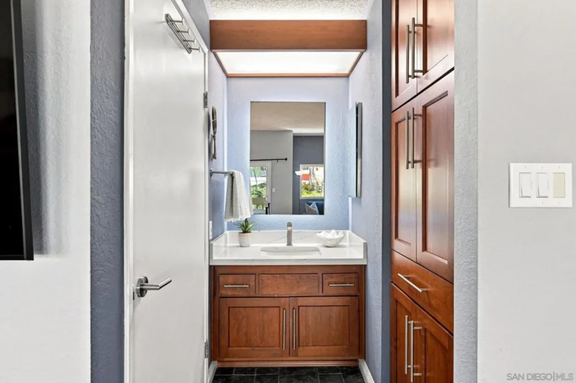 3982 La Jolla Village Drive photo 26