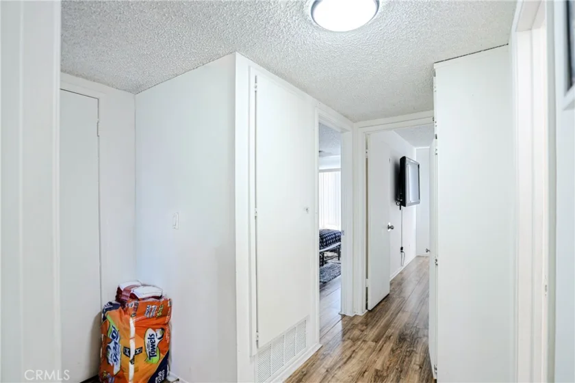 1400 W Warner photo 10